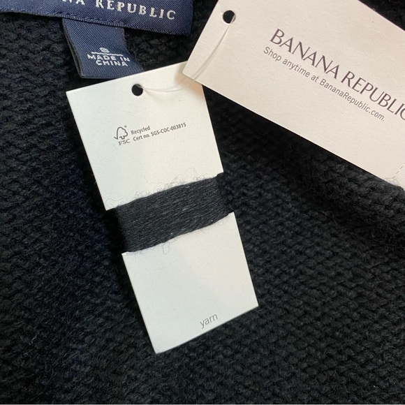 Banana Republic Black Knit V-Neck Long Sleeve Sweater - Picture 8 of 9
